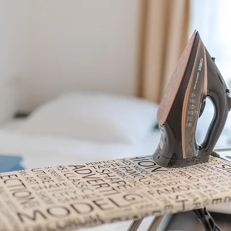 アパート Rob's Flat - Moderne 3-zimmer-ferienwohnung Mit Terrasse, 6 Schlafplaetzen, 2 Min S-bahn, Bei Stuttgart ヴァイル・デア・シュタット