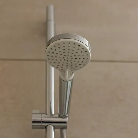 Rob's Flat - Moderne 3-zimmer-ferienwohnung Mit Terrasse, 6 Schlafplaetzen, 2 Min S-bahn, Bei Stuttgart * ヴァイル・デア・シュタット