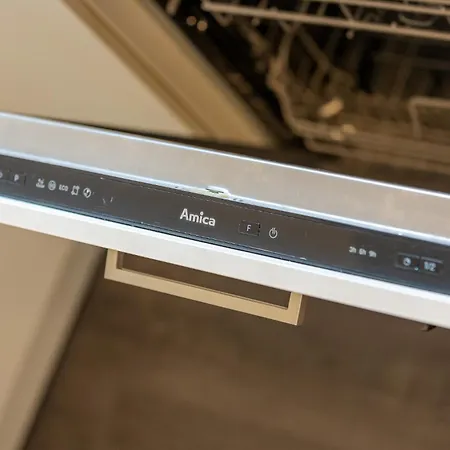 Rob's Flat - Moderne 3-zimmer-ferienwohnung Mit Terrasse, 6 Schlafplaetzen, 2 Min S-bahn, Bei Stuttgart * ヴァイル・デア・シュタット