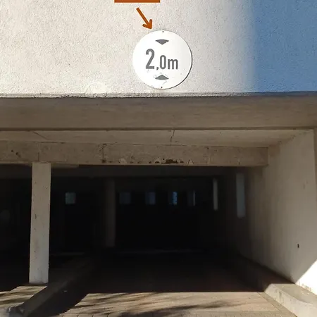 Rob's Flat - Moderne 3-zimmer-ferienwohnung Mit Terrasse, 6 Schlafplaetzen, 2 Min S-bahn, Bei Stuttgart アパート ヴァイル・デア・シュタット