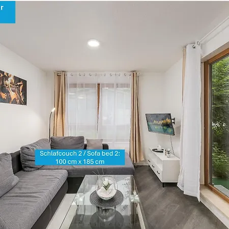 Rob's Flat - Moderne 3-zimmer-ferienwohnung Mit Terrasse, 6 Schlafplaetzen, 2 Min S-bahn, Bei Stuttgart Appartement